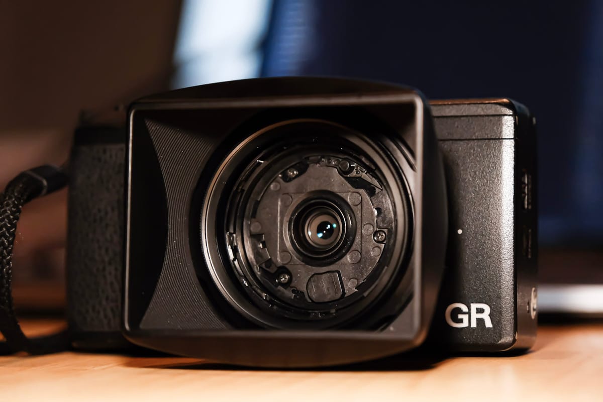 Repairing my Ricoh GR II